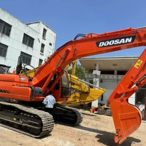 Doosan Dx225 Used Excavatior Construction Machine 22 Ton Digger