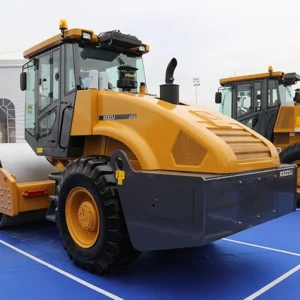Road Construction 12t Single Drum Road Roller Xs123 Full Hydraulic Compactor with Pad Foots