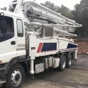 Uesd Concrete Pumping Machinery 37m Truck Mounted Concrete Pump Truck with Benz Chassis