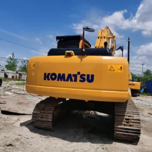 Used High Quality Crawler Excavator Komatsu PC200-8 on Sale, Secondhand Komatsu 20 Ton Track Digger
